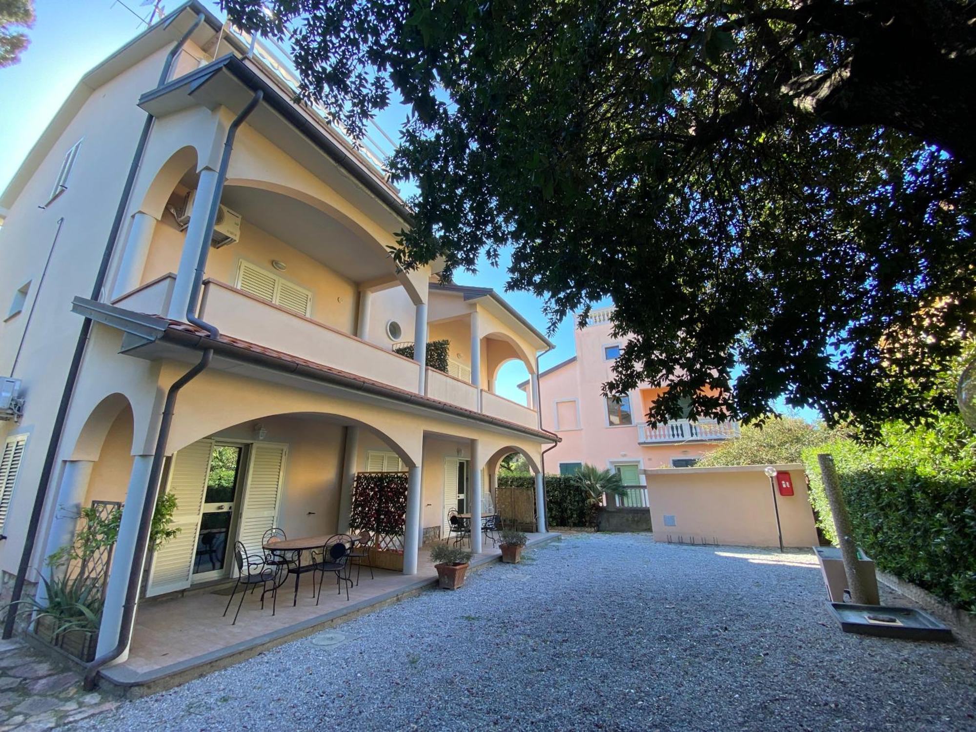 Villa Il Boschetto Сан-Винченцо Экстерьер фото